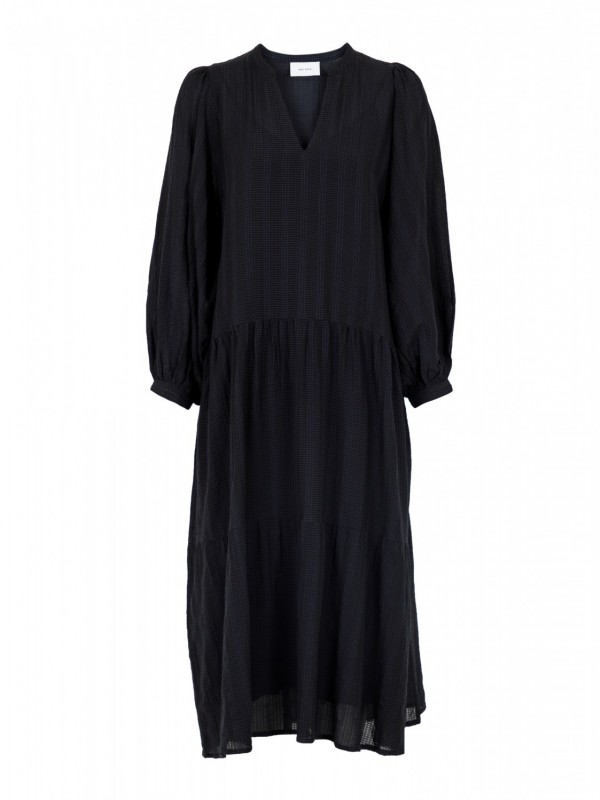 Lang sort kjole fra Noir